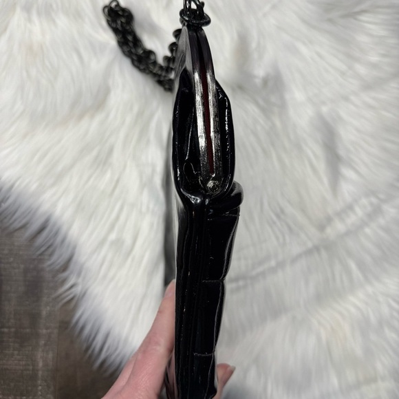 Vintage 60’s Saber Black Patent Handbag - Picture 10 of 16